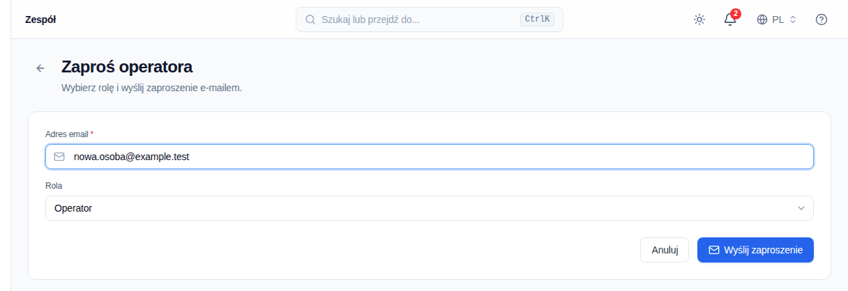Strona Zaproś operatora z fikcyjnym adresem służbowym i wyborem roli